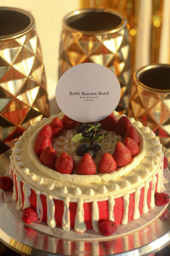 Bess Mansion Hotel Surabaya Wonotjolo エクステリア 写真