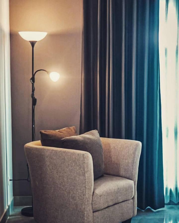 Bess Mansion Hotel Surabaya Wonotjolo エクステリア 写真