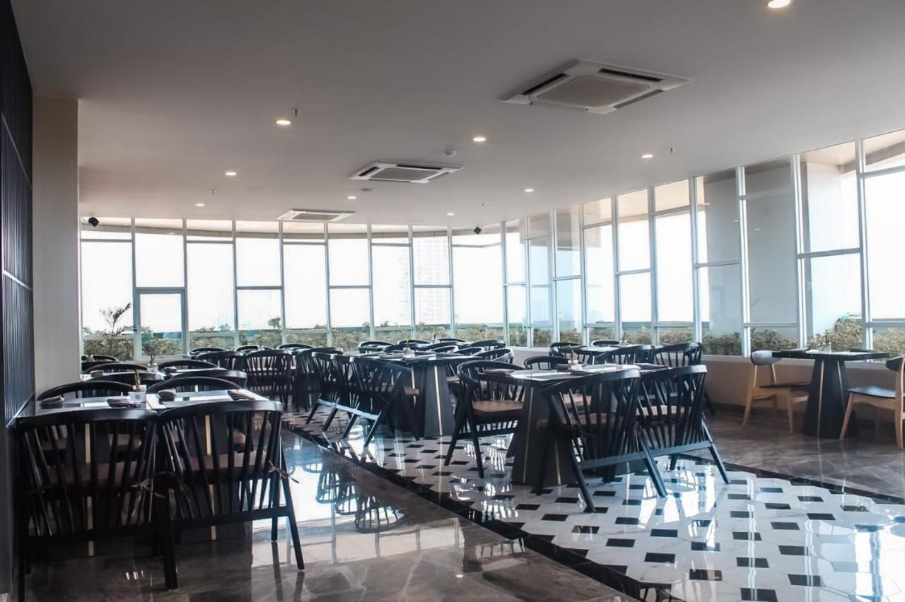 Bess Mansion Hotel Surabaya Wonotjolo エクステリア 写真